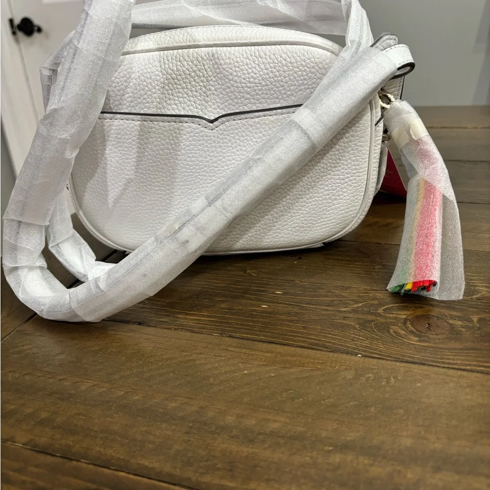 Kate Spade Kourtney Rainbow Logo Camera Bag in White Pebbled Leather NWT